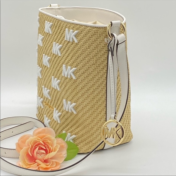 MICHAEL KORS STRAW PYTHON CAPSULE EDEN MD MESSENGR - Picture 2 of 16